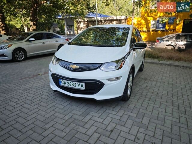 Белый Шевроле Bolt EV, объемом двигателя 0 л и пробегом 138 тыс. км за 16600 $, фото 1 на Automoto.ua