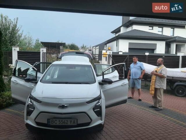 Белый Шевроле Bolt EV, объемом двигателя 0 л и пробегом 22 тыс. км за 21900 $, фото 1 на Automoto.ua