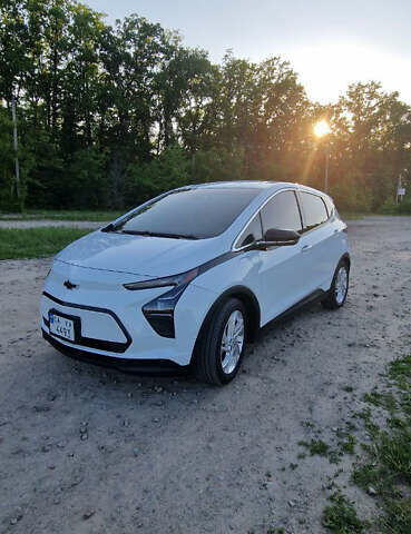 Белый Шевроле Bolt EV, объемом двигателя 0 л и пробегом 10 тыс. км за 17400 $, фото 1 на Automoto.ua