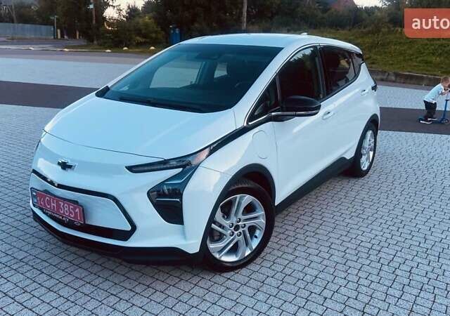 Белый Шевроле Bolt EV, объемом двигателя 0 л и пробегом 36 тыс. км за 17300 $, фото 1 на Automoto.ua