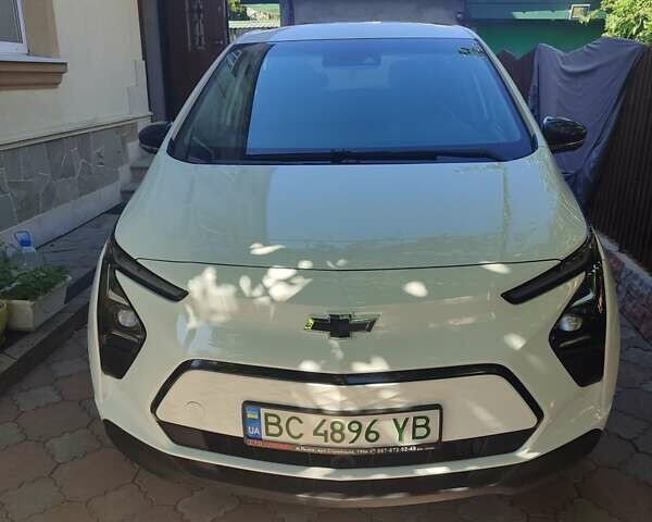 Белый Шевроле Bolt EV, объемом двигателя 0 л и пробегом 28 тыс. км за 17800 $, фото 1 на Automoto.ua