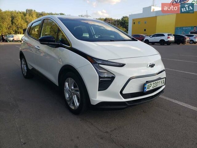 Білий Шевроле Bolt EV, об'ємом двигуна 0 л та пробігом 9 тис. км за 21000 $, фото 1 на Automoto.ua