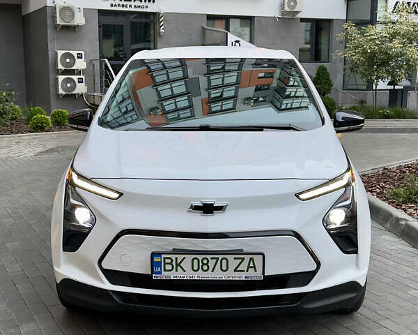 Белый Шевроле Bolt EV, объемом двигателя 0 л и пробегом 24 тыс. км за 18800 $, фото 1 на Automoto.ua
