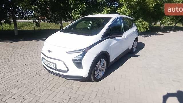 Белый Шевроле Bolt EV, объемом двигателя 0 л и пробегом 40 тыс. км за 17000 $, фото 1 на Automoto.ua
