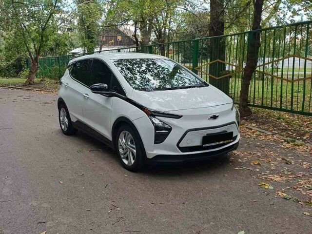 Білий Шевроле Bolt EV, об'ємом двигуна 0 л та пробігом 88 тис. км за 16999 $, фото 1 на Automoto.ua