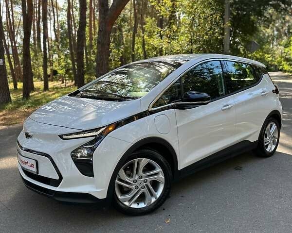 Білий Шевроле Bolt EV, об'ємом двигуна 0 л та пробігом 41 тис. км за 18600 $, фото 1 на Automoto.ua