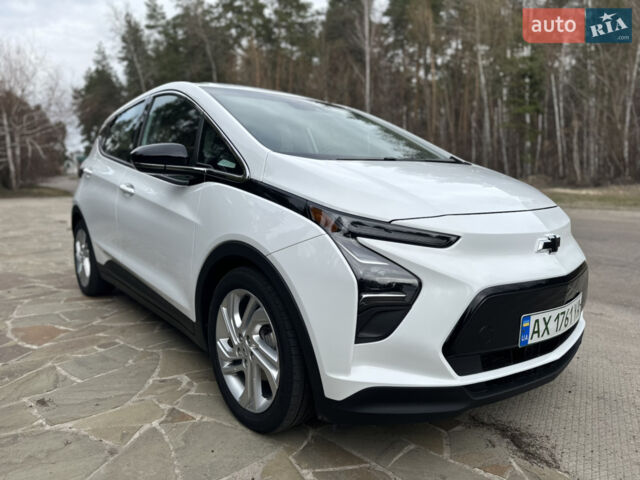 Белый Шевроле Bolt EV, объемом двигателя 0 л и пробегом 32 тыс. км за 17500 $, фото 1 на Automoto.ua
