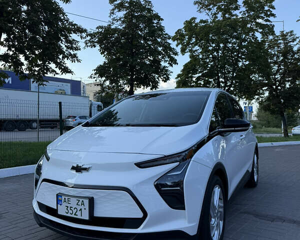 Белый Шевроле Bolt EV, объемом двигателя 0 л и пробегом 36 тыс. км за 20000 $, фото 1 на Automoto.ua