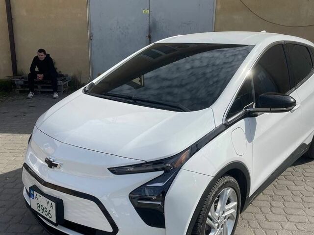 Білий Шевроле Bolt EV, об'ємом двигуна 0 л та пробігом 99 тис. км за 16500 $, фото 1 на Automoto.ua