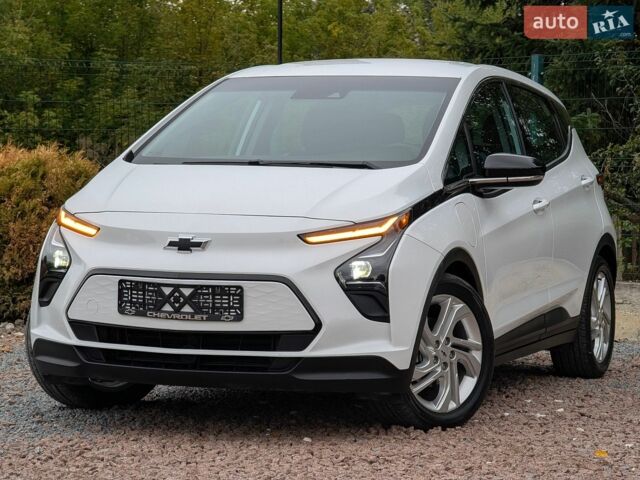 Белый Шевроле Bolt EV, объемом двигателя 0 л и пробегом 79 тыс. км за 18899 $, фото 1 на Automoto.ua