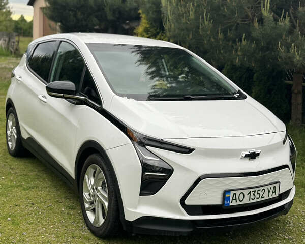 Белый Шевроле Bolt EV, объемом двигателя 0 л и пробегом 19 тыс. км за 19500 $, фото 1 на Automoto.ua