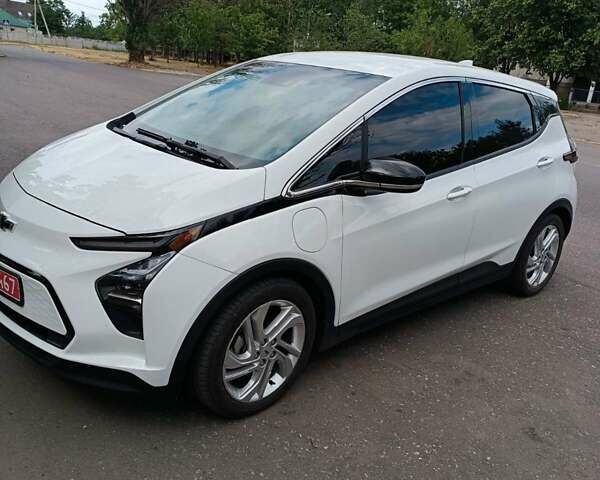 Белый Шевроле Bolt EV, объемом двигателя 0 л и пробегом 18 тыс. км за 17300 $, фото 1 на Automoto.ua