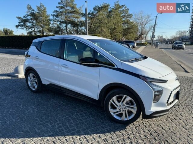 Белый Шевроле Bolt EV, объемом двигателя 0 л и пробегом 35 тыс. км за 18400 $, фото 1 на Automoto.ua