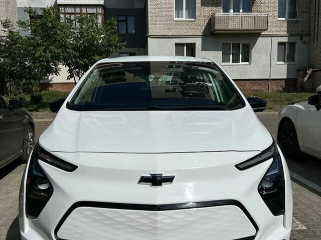 Білий Шевроле Bolt EV, об'ємом двигуна 0 л та пробігом 50 тис. км за 20000 $, фото 1 на Automoto.ua