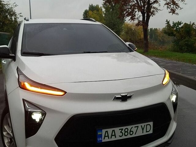 Белый Шевроле Bolt EV, объемом двигателя 0 л и пробегом 75 тыс. км за 19800 $, фото 1 на Automoto.ua