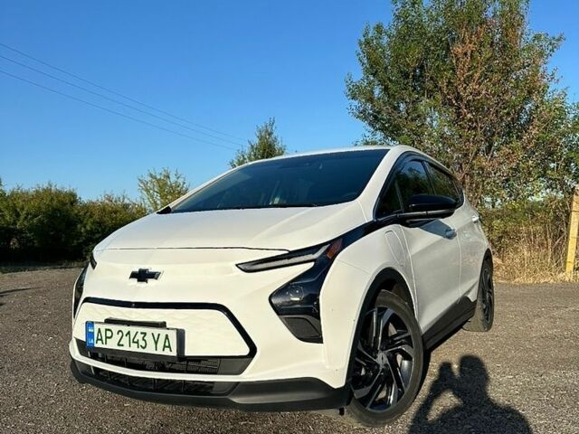Белый Шевроле Bolt EV, объемом двигателя 0 л и пробегом 25 тыс. км за 18799 $, фото 1 на Automoto.ua