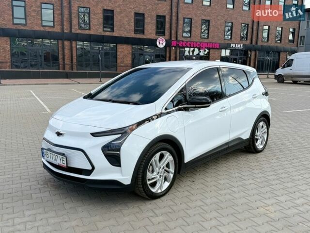 Белый Шевроле Bolt EV, объемом двигателя 0 л и пробегом 67 тыс. км за 17700 $, фото 1 на Automoto.ua
