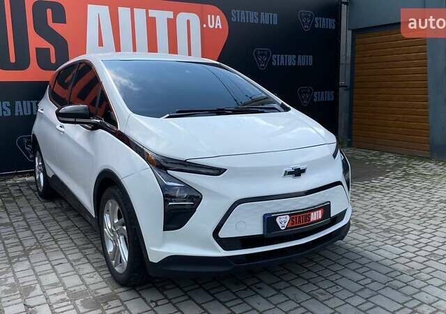 Белый Шевроле Bolt EV, объемом двигателя 0 л и пробегом 59 тыс. км за 16500 $, фото 1 на Automoto.ua