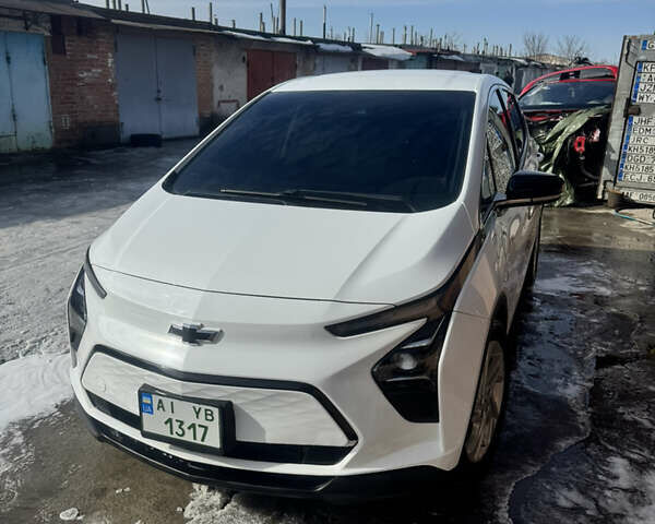 Белый Шевроле Bolt EV, объемом двигателя 0 л и пробегом 60 тыс. км за 15800 $, фото 1 на Automoto.ua