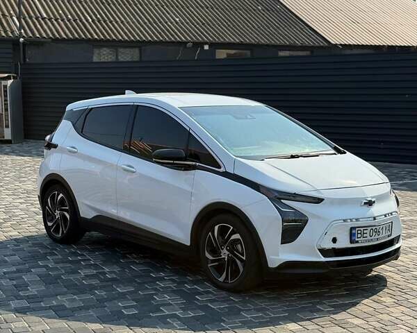 Белый Шевроле Bolt EV, объемом двигателя 0 л и пробегом 74 тыс. км за 17200 $, фото 1 на Automoto.ua