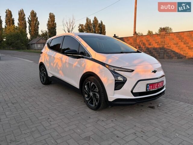 Белый Шевроле Bolt EV, объемом двигателя 0 л и пробегом 62 тыс. км за 17900 $, фото 1 на Automoto.ua