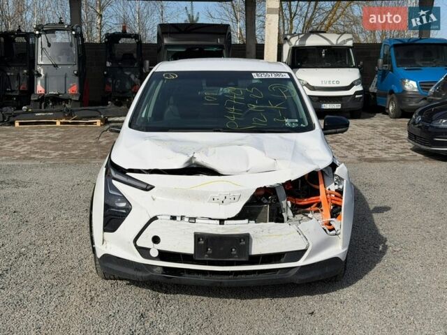 Белый Шевроле Bolt EV, объемом двигателя 0 л и пробегом 78 тыс. км за 10900 $, фото 1 на Automoto.ua