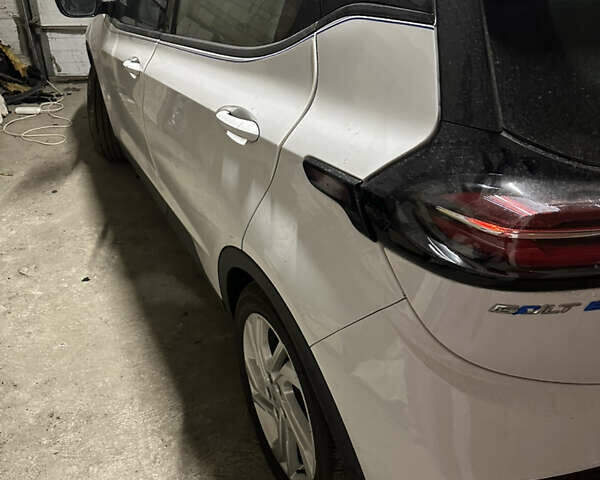 Білий Шевроле Bolt EV, об'ємом двигуна 0 л та пробігом 11 тис. км за 11800 $, фото 1 на Automoto.ua