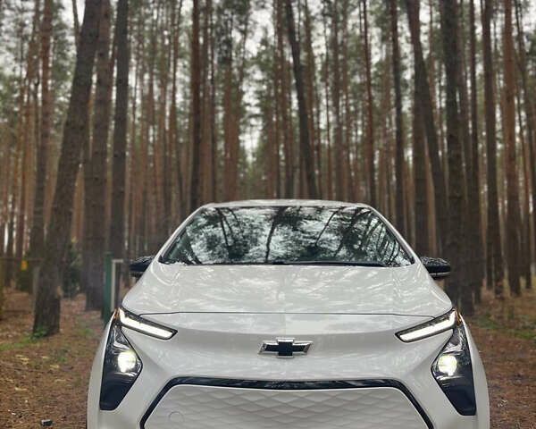 Белый Шевроле Bolt EV, объемом двигателя 0 л и пробегом 16 тыс. км за 18500 $, фото 1 на Automoto.ua
