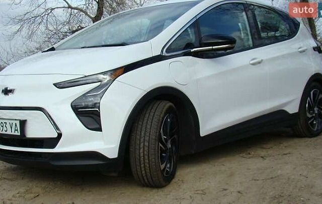 Білий Шевроле Bolt EV, об'ємом двигуна 0 л та пробігом 45 тис. км за 16000 $, фото 1 на Automoto.ua