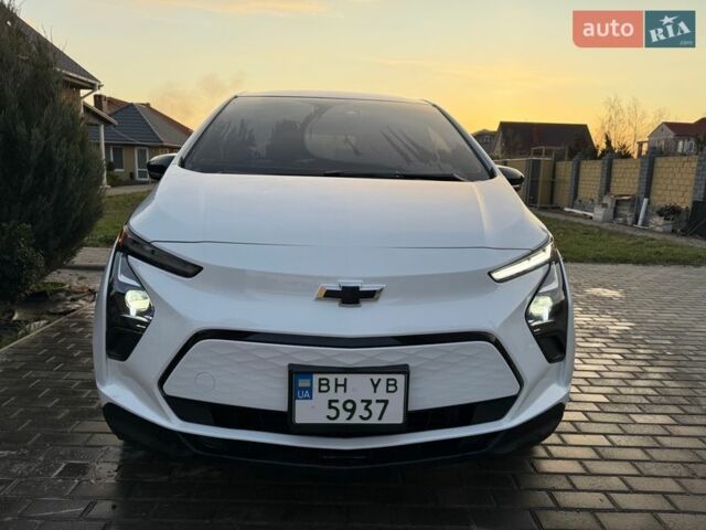 Белый Шевроле Bolt EV, объемом двигателя 0 л и пробегом 32 тыс. км за 20900 $, фото 1 на Automoto.ua