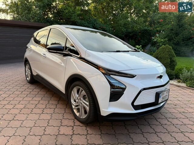 Білий Шевроле Bolt EV, об'ємом двигуна 0 л та пробігом 32 тис. км за 18400 $, фото 1 на Automoto.ua