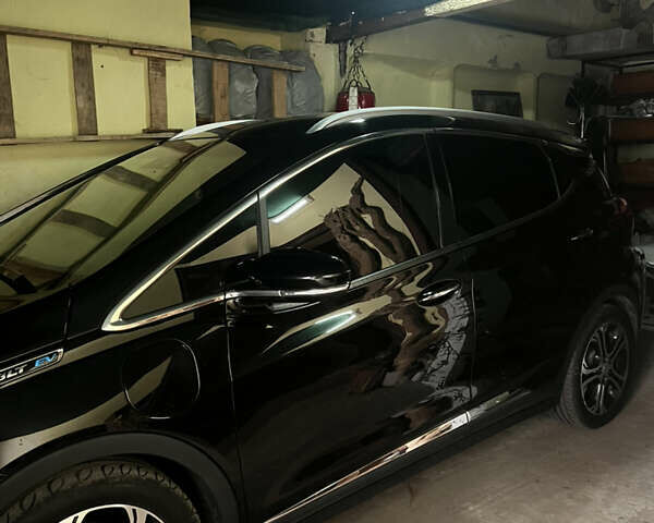 Черный Шевроле Bolt EV, объемом двигателя 0 л и пробегом 137 тыс. км за 12900 $, фото 1 на Automoto.ua