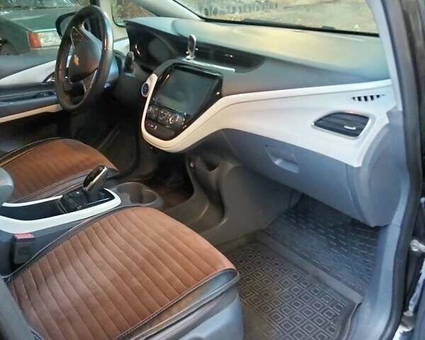 Черный Шевроле Bolt EV, объемом двигателя 0 л и пробегом 96 тыс. км за 17000 $, фото 1 на Automoto.ua