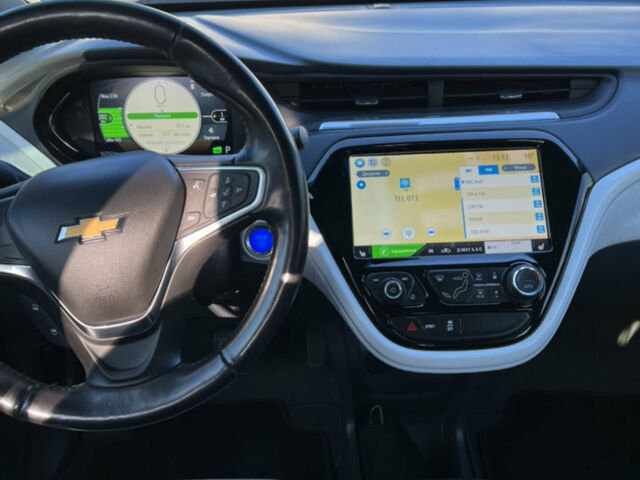 Красный Шевроле Bolt EV, объемом двигателя 0 л и пробегом 55 тыс. км за 14950 $, фото 1 на Automoto.ua