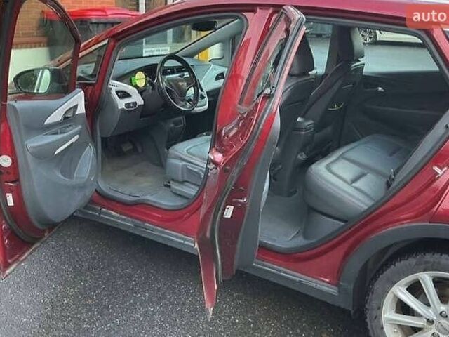 Красный Шевроле Bolt EV, объемом двигателя 0 л и пробегом 197 тыс. км за 9700 $, фото 1 на Automoto.ua