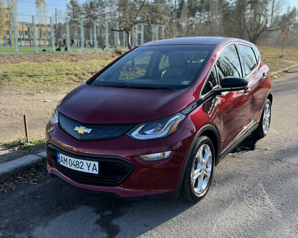 Красный Шевроле Bolt EV, объемом двигателя 0 л и пробегом 55 тыс. км за 16800 $, фото 1 на Automoto.ua
