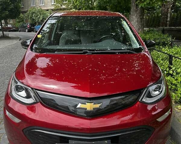 Красный Шевроле Bolt EV, объемом двигателя 0 л и пробегом 96 тыс. км за 13000 $, фото 1 на Automoto.ua
