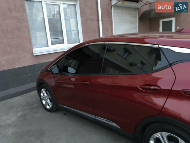 Красный Шевроле Bolt EV, объемом двигателя 0 л и пробегом 63 тыс. км за 20599 $, фото 1 на Automoto.ua