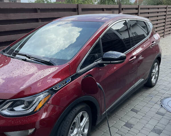 Красный Шевроле Bolt EV, объемом двигателя 0 л и пробегом 77 тыс. км за 16000 $, фото 1 на Automoto.ua