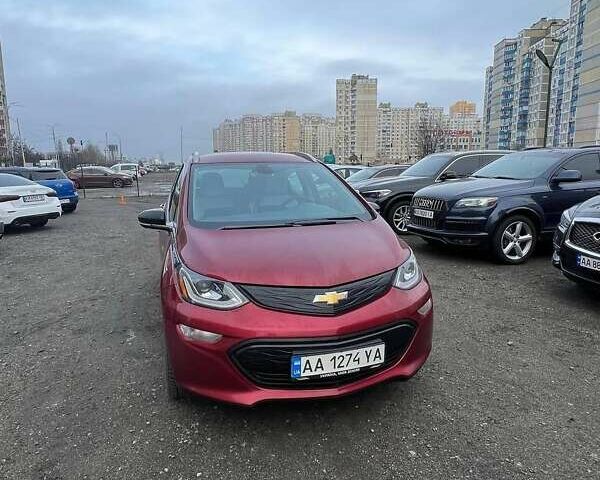 Красный Шевроле Bolt EV, объемом двигателя 0 л и пробегом 26 тыс. км за 15400 $, фото 1 на Automoto.ua