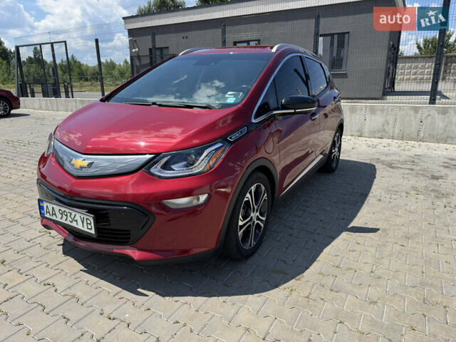 Красный Шевроле Bolt EV, объемом двигателя 0 л и пробегом 90 тыс. км за 16666 $, фото 1 на Automoto.ua