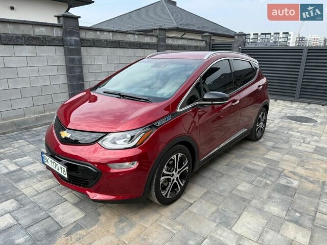 Красный Шевроле Bolt EV, объемом двигателя 0 л и пробегом 65 тыс. км за 14500 $, фото 1 на Automoto.ua