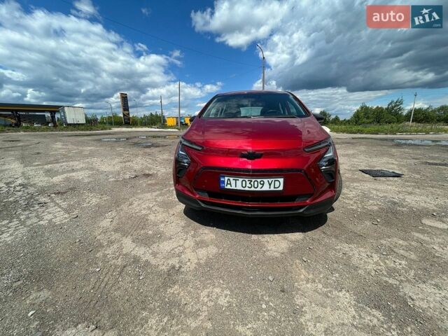Красный Шевроле Bolt EV, объемом двигателя 0 л и пробегом 4 тыс. км за 19499 $, фото 1 на Automoto.ua