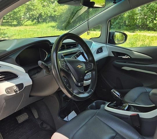 Сірий Шевроле Bolt EV, об'ємом двигуна 0 л та пробігом 172 тис. км за 13000 $, фото 1 на Automoto.ua
