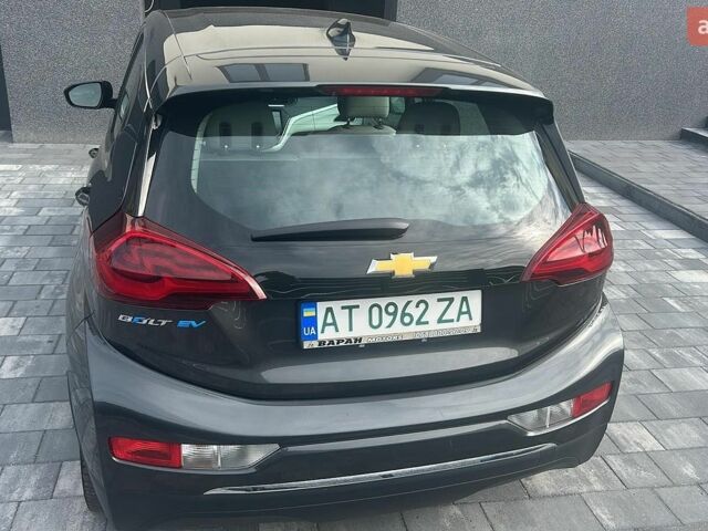 Серый Шевроле Bolt EV, объемом двигателя 0 л и пробегом 98 тыс. км за 16000 $, фото 1 на Automoto.ua
