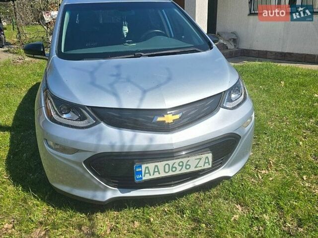 Серый Шевроле Bolt EV, объемом двигателя 0 л и пробегом 105 тыс. км за 15500 $, фото 1 на Automoto.ua