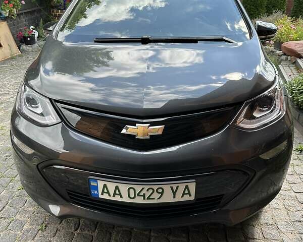 Сірий Шевроле Bolt EV, об'ємом двигуна 0 л та пробігом 106 тис. км за 16700 $, фото 1 на Automoto.ua