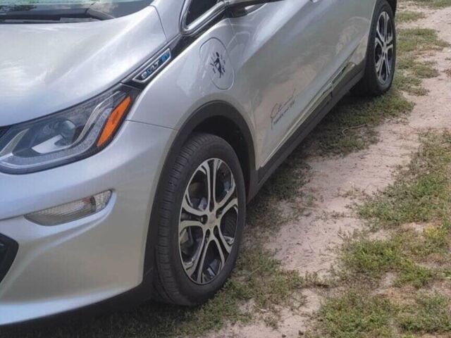 Серый Шевроле Bolt EV, объемом двигателя 0 л и пробегом 105 тыс. км за 14300 $, фото 1 на Automoto.ua