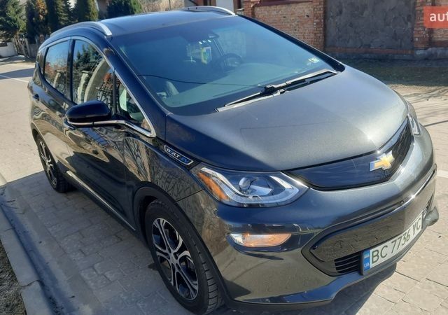 Сірий Шевроле Bolt EV, об'ємом двигуна 0 л та пробігом 101 тис. км за 15000 $, фото 1 на Automoto.ua