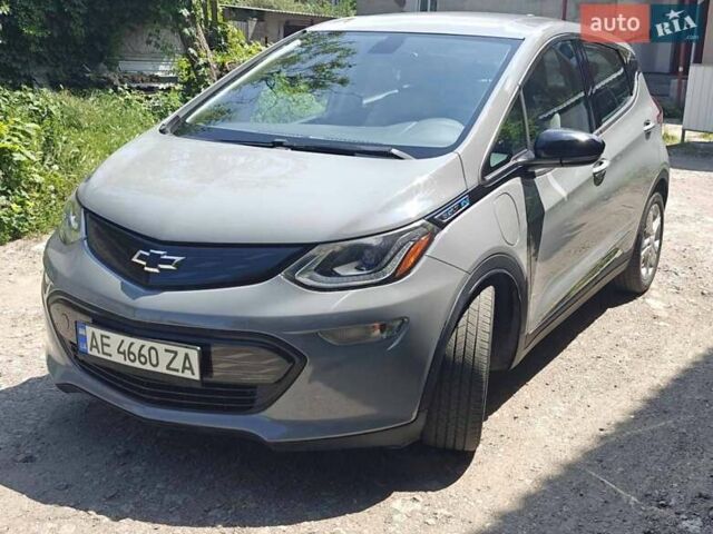 Серый Шевроле Bolt EV, объемом двигателя 0 л и пробегом 33 тыс. км за 16000 $, фото 1 на Automoto.ua